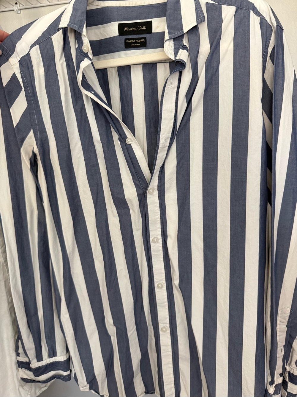 Massimo Dutti Men’s Navy and White Vertical Stripe Button-Down Shirt
